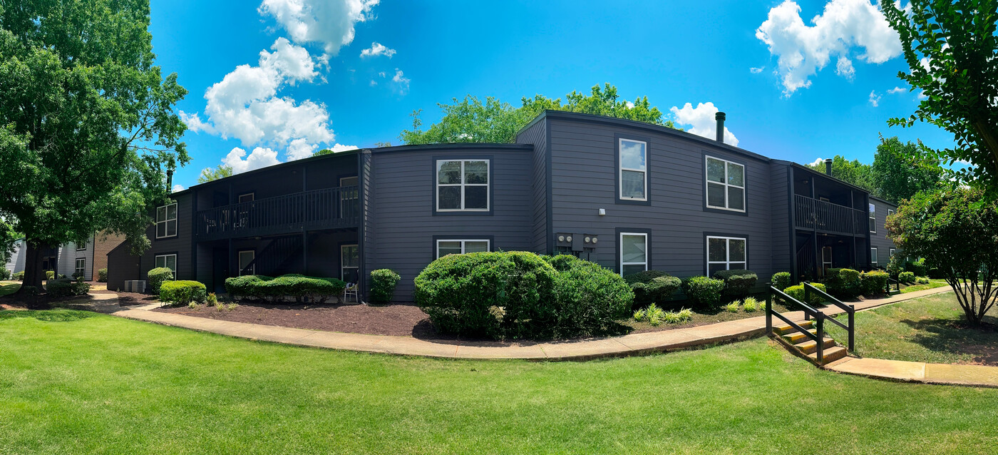 Parkhaven Apartments in Charlotte, NC - Building Photo