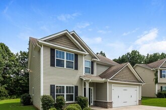 646 Fieldcrest Dr in Dallas, GA - Building Photo - Building Photo