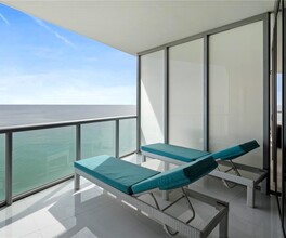 17121 Collins Ave, Unit 1703 in Sunny Isles Beach, FL - Building Photo - Building Photo