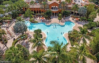 9102 Chula Vista St in Naples, FL - Building Photo