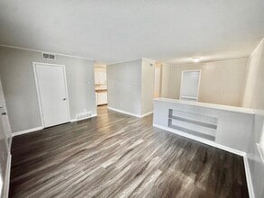 3449 Hallbrook St in Memphis, TN - Building Photo - Building Photo