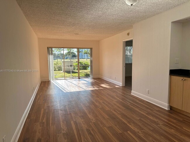 2813 N Course Dr in Pompano Beach, FL - Building Photo - Building Photo