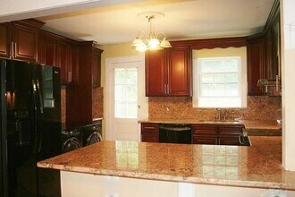 8 Caton Terrace in Caldwell, NJ - Building Photo - Building Photo