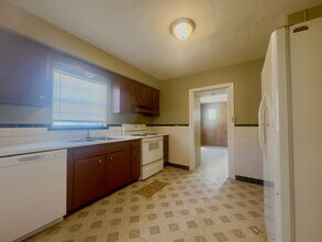 1104 Riverview Blvd in St. Louis, MO - Building Photo - Building Photo