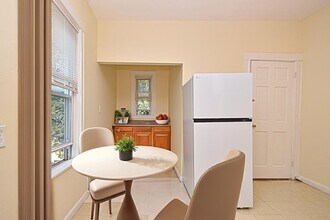54 Forbes St, Unit 3 in Boston, MA - Building Photo - Building Photo