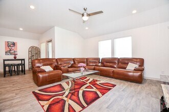 8134 Sugar Cane Ln in Arcola, TX - Building Photo - Building Photo