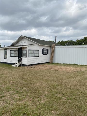 610 SE Front St in Edgewood, TX - Building Photo - Building Photo