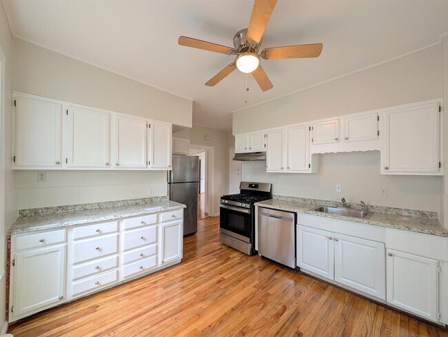 28 Ripley St, Unit 1 in Malden, MA - Building Photo - Building Photo