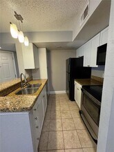 5144 Conroy Rd, Unit 1014 in Orlando, FL - Foto de edificio - Building Photo