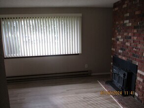 631 N 13th St in Elma, WA - Building Photo - Building Photo