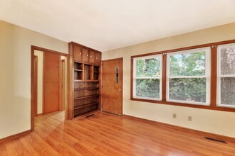 2218 W Saint Louis St in Wichita, KS - Building Photo - Building Photo