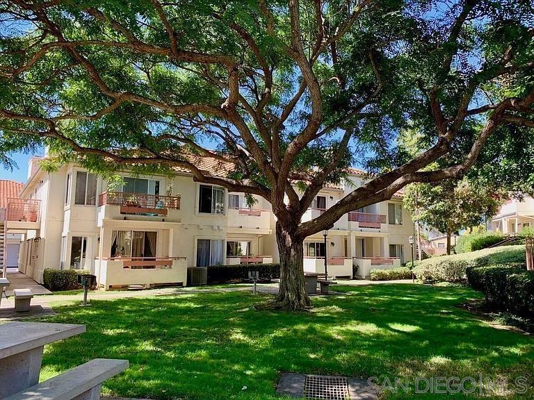 445 Ribbon Beach Way in Oceanside, CA - Building Photo
