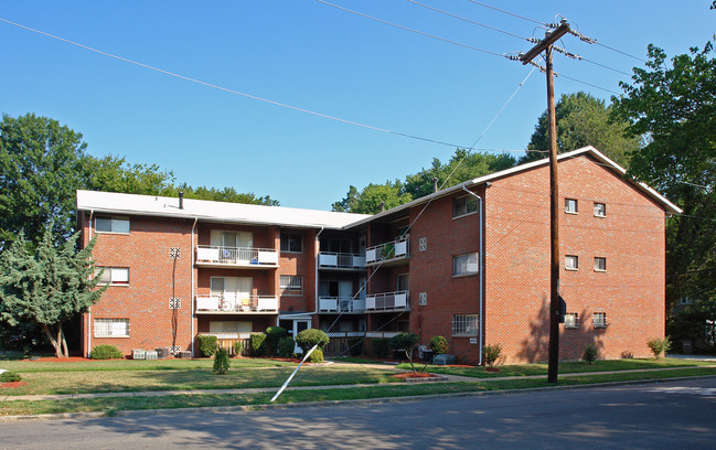 4500 Grove Ave in Richmond, VA - Building Photo - Building Photo