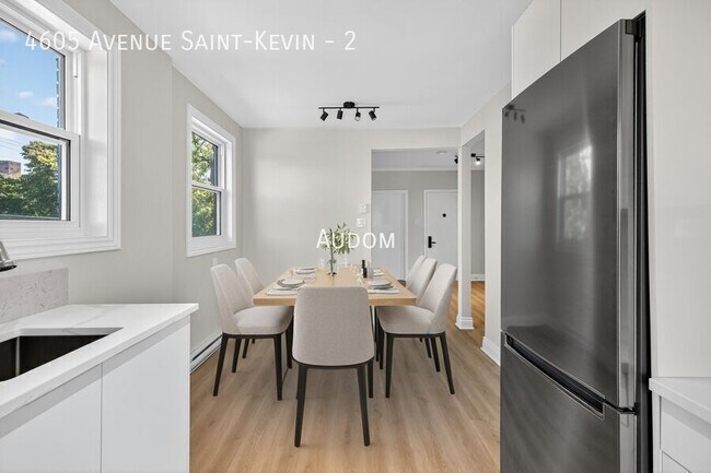4605 Ave Saint-Kevin in Montréal, QC - Building Photo - Building Photo