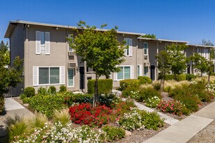 Apartments on Cabot Way in Napa, CA - Building Photo