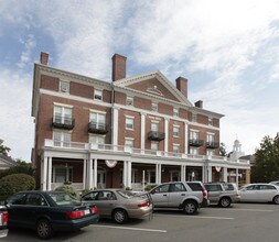 6 Main St in Lenox, MA - Building Photo - Building Photo