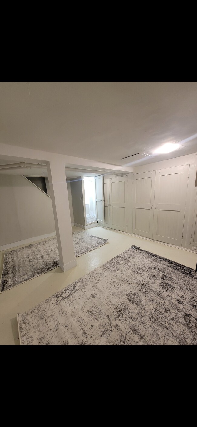 3000 Pelham Ave, Unit Large Bedroom in Baltimore, MD - Building Photo - Building Photo