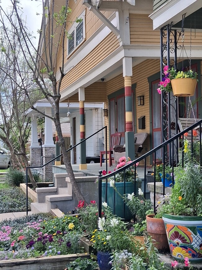 6324 Annunciation St in New Orleans, LA - Building Photo - Building Photo