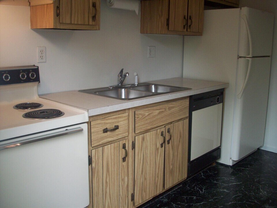 2512 Elmwood Pkwy in Arnold, MO - Building Photo