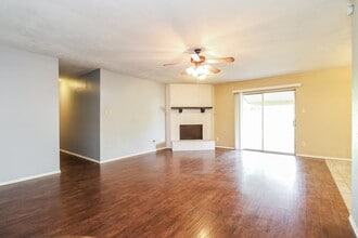 5404 Lansingford Trail in Arlington, TX - Building Photo - Building Photo