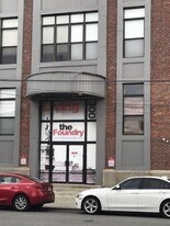 300 Communipaw Ave in Jersey City, NJ - Building Photo
