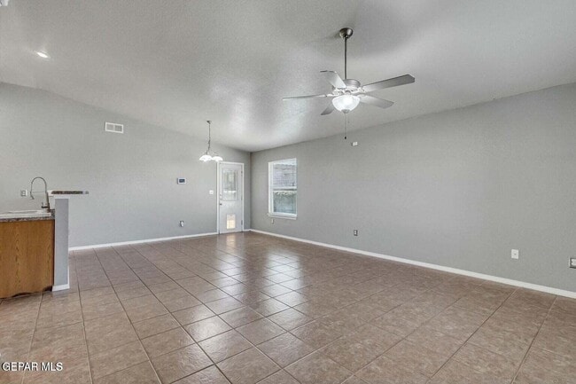 6970 Red Oak Ct in El Paso, TX - Building Photo - Building Photo