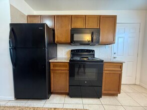1440 Parkway Dr in Melbourne, FL - Building Photo - Building Photo
