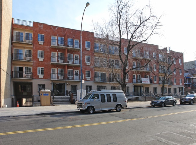 2794 Sedgwick Ave in Bronx, NY - Foto de edificio - Building Photo