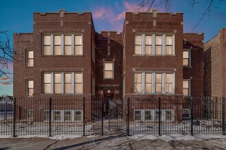 6358 S Sacramento Ave in Chicago, IL - Building Photo - Building Photo