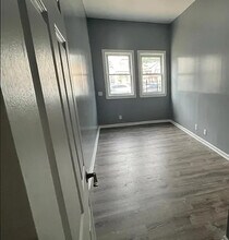 11 Straight St, Unit 7A in Paterson, NJ - Building Photo - Building Photo