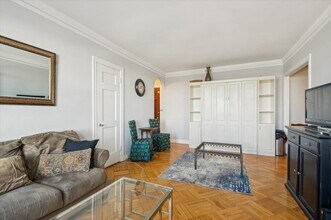 2000 N Lincoln Park W in Chicago, IL - Building Photo - Building Photo