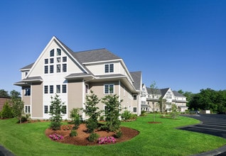 Norwest Woods Apartment in Norwood, MA - Foto de edificio - Building Photo
