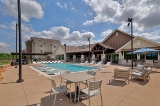 The Narrows in Hutto, TX - Building Photo - Building Photo