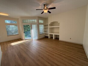 7380 Westpointe Blvd in Orlando, FL - Building Photo - Building Photo