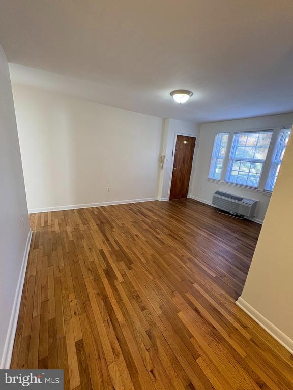 property at 818 Jefferson St