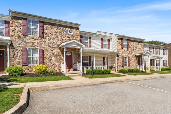 property at 112 Silver Spur Dr
