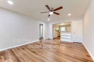 602 SE 5th St in Lee's Summit, MO - Building Photo - Building Photo