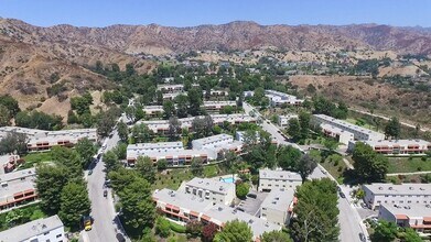 7727 Vía Capri in Burbank, CA - Building Photo - Building Photo