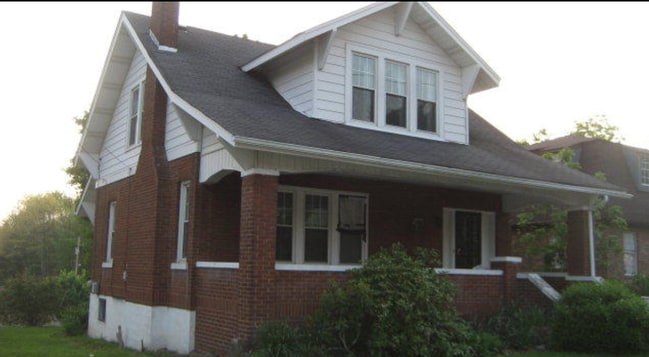 property at 418 S Fayette St