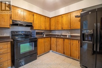 1705 McCowan Rd in Toronto, ON - Building Photo - Building Photo