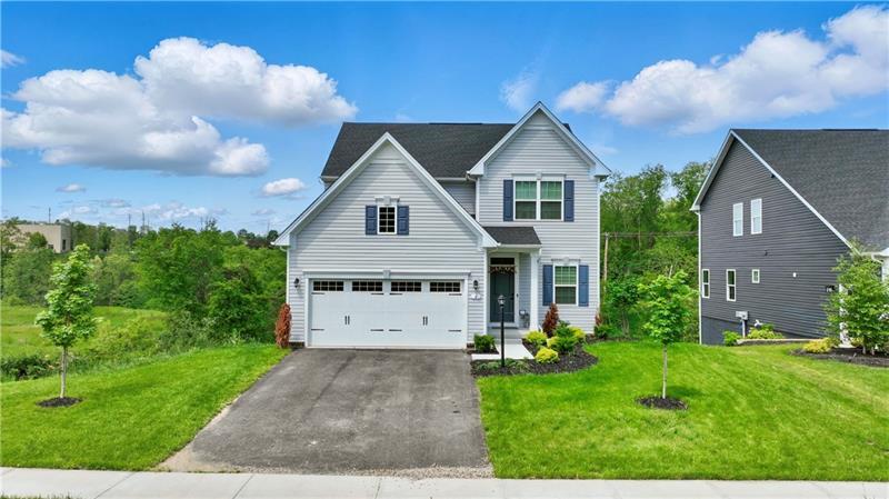 6 Dana Dr in Moon Township, PA - Foto de edificio