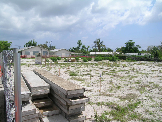 816 Prosperity Farms Rd in North Palm Beach, FL - Building Photo - Building Photo