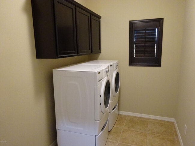 2158 Scully Dr in Phoenix, AZ - Building Photo - Building Photo