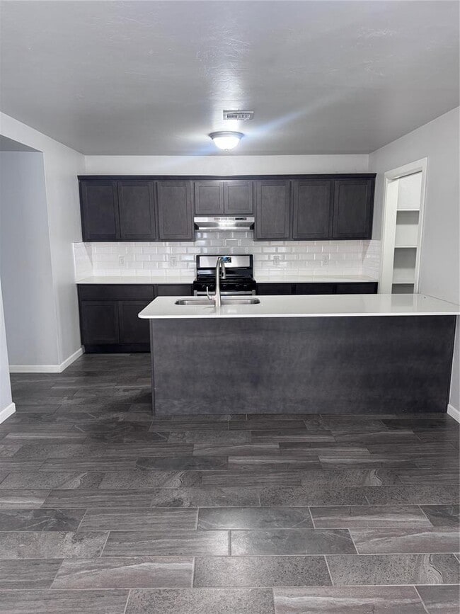 2201 Buena Vida Ln in Edmond, OK - Foto de edificio - Building Photo