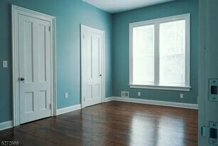 225 Somerset St in Bound Brook, NJ - Building Photo