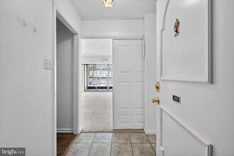 64 Welsh Tract Rd in Newark, DE - Foto de edificio - Building Photo