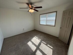 8202 Vernon Ave-Unit -B in Lubbock, TX - Building Photo - Building Photo