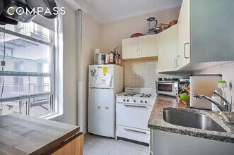 1273 1st Ave in New York, NY - Building Photo - Building Photo