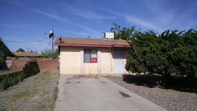 property at 1320 S Sandburg Dr