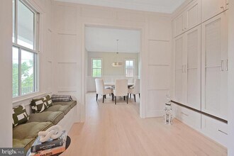 1821 N Jackson St in Arlington, VA - Building Photo - Building Photo